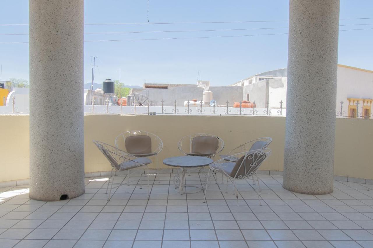 Oyo Hotel Casino Del Valle, Matehuala Kültér fotó