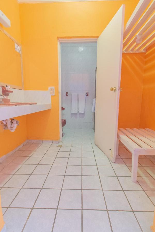 Oyo Hotel Casino Del Valle, Matehuala Kültér fotó